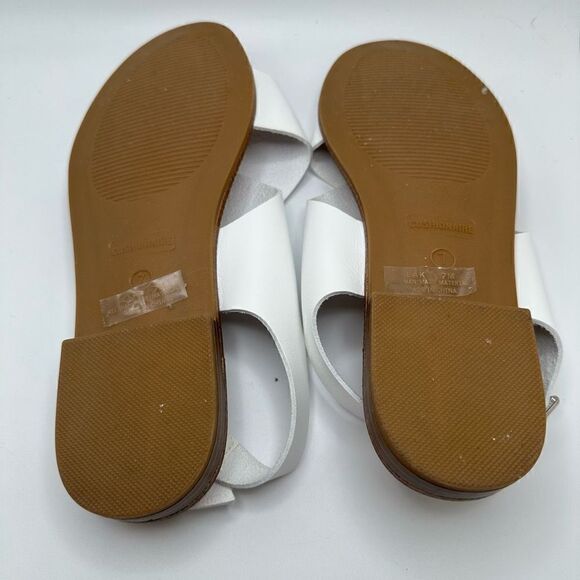 CUSHIONAIRE Women's cross band sandal +Memory Foam 7 WHITE - Picture 5 of 7